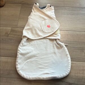 Little Lotus Neutral Pink Logo Baby Swaddle Sack 0-3 Months